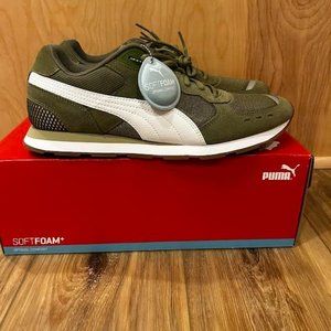 NEW Men's Vista Pumas Size 12